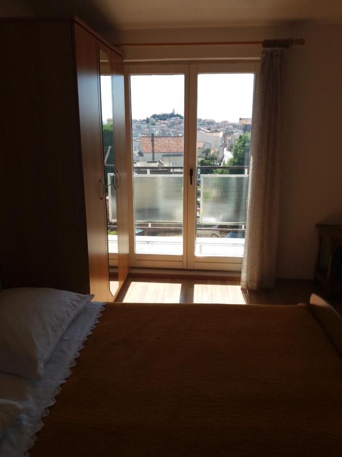 Apartment Viktoria Примоштен Екстер'єр фото